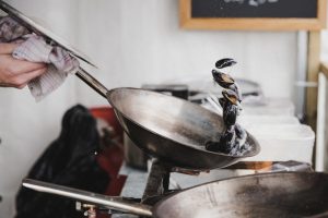 Tossing the mussels