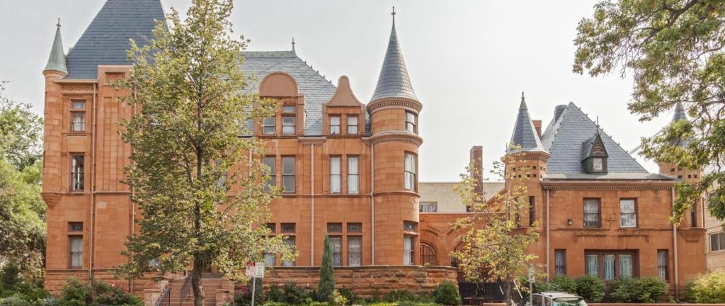 The Timeless Elegance of The Patterson Inn: Why It's Denver's Premier Hotel